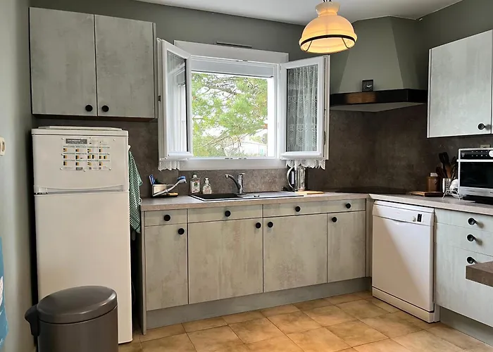 Holiday home Havre De Paix Proche Et Village- Jardin Et Parking Le Bois-Plage-en-Re